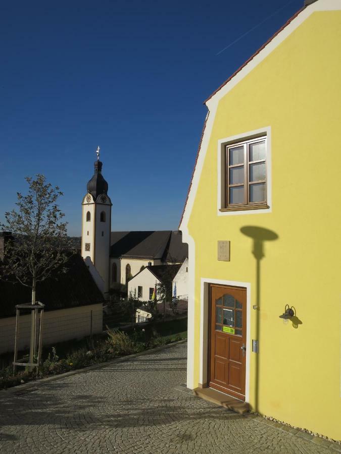 Ferienwohnung Am Blasturm Schwandorf in Bayern Buitenkant foto